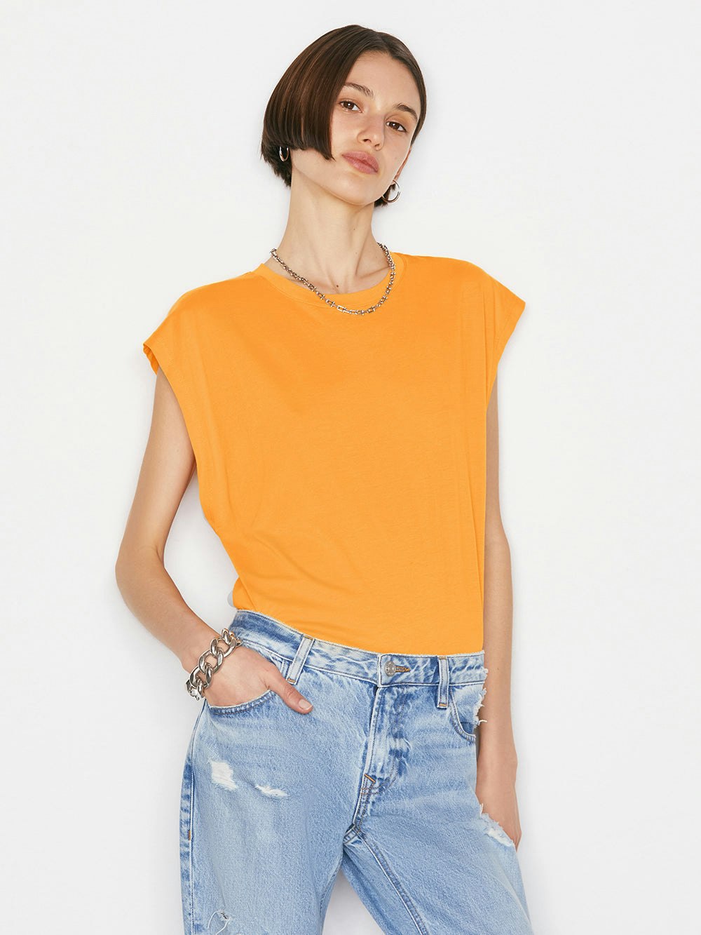 tee front view